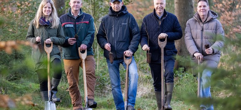 Auftakt im Forst Haale für „Baum für Baum für SH“